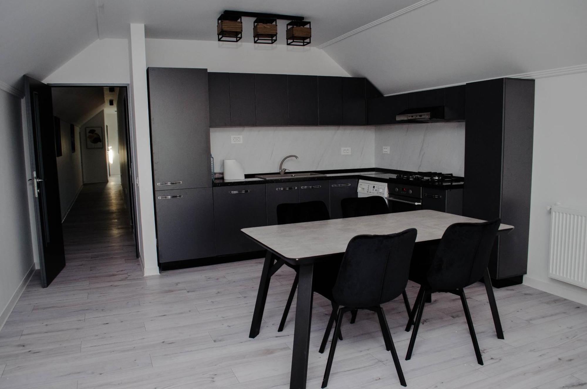 Ferienwohnung Pentgarden Penthouse Jacuzzi Târgu Jiu Exterior foto