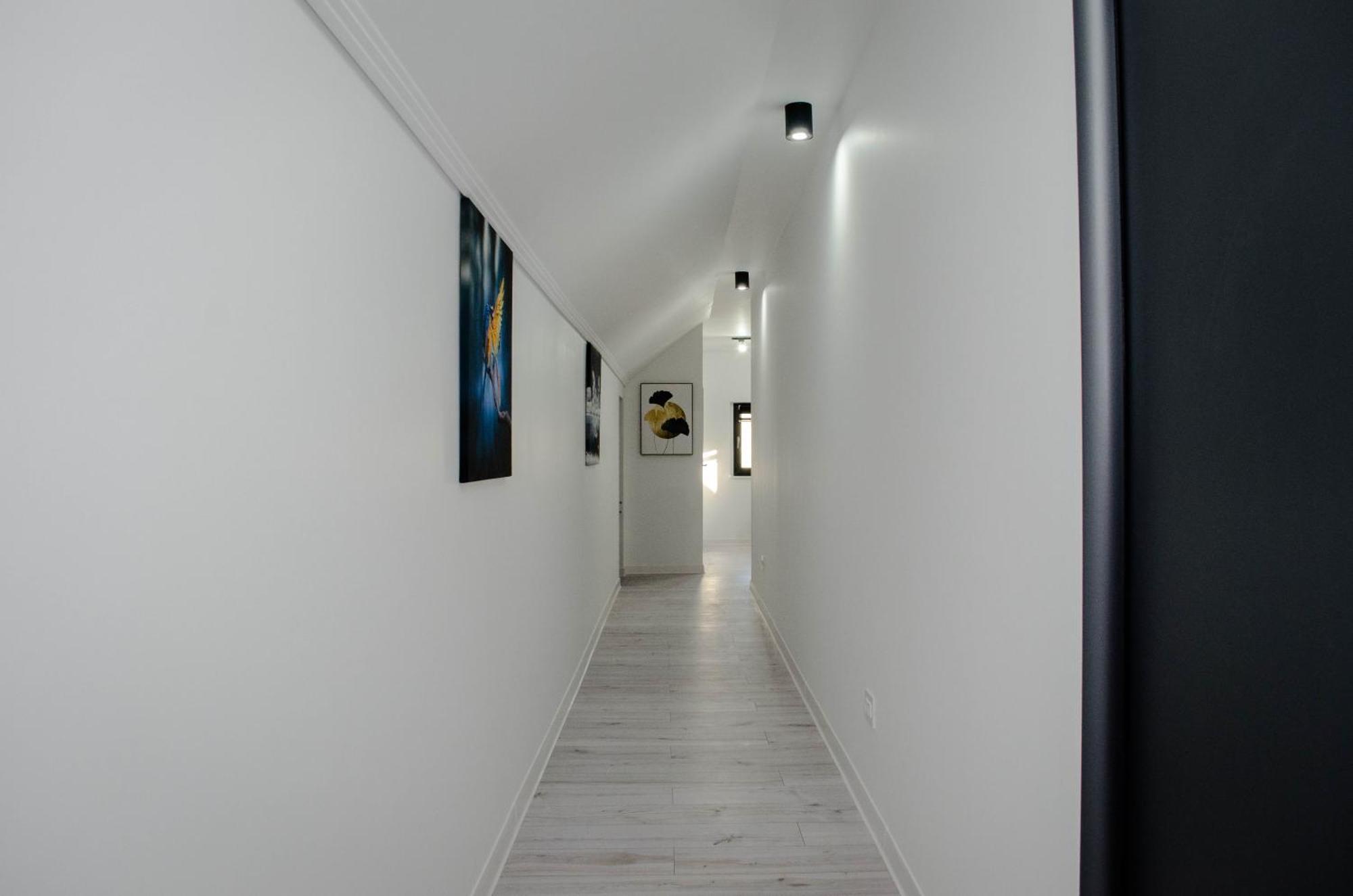 Ferienwohnung Pentgarden Penthouse Jacuzzi Târgu Jiu Exterior foto